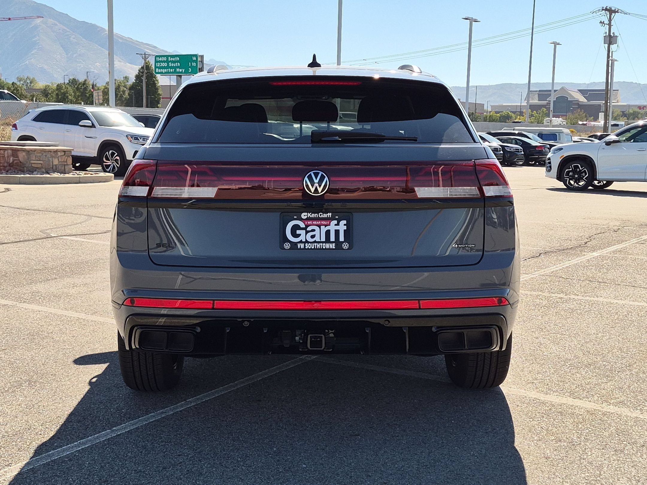 New 2026 Pure Gray Volkswagen 2.0T SEL R-Line Black image 4