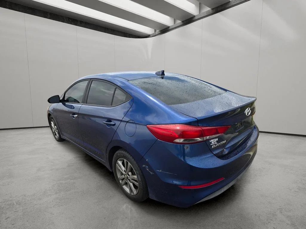 Used 2018 Lakeside Blue Hyundai SEL image 3