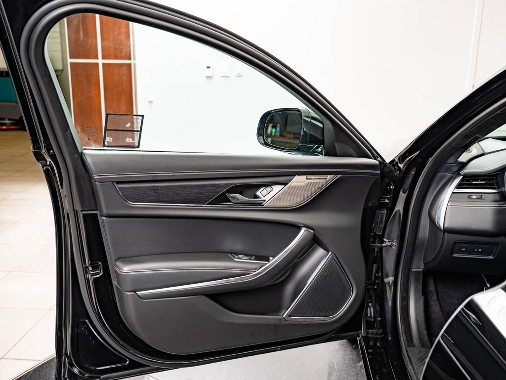 2024 Jaguar XF R-Dynamic SE - Photo 25