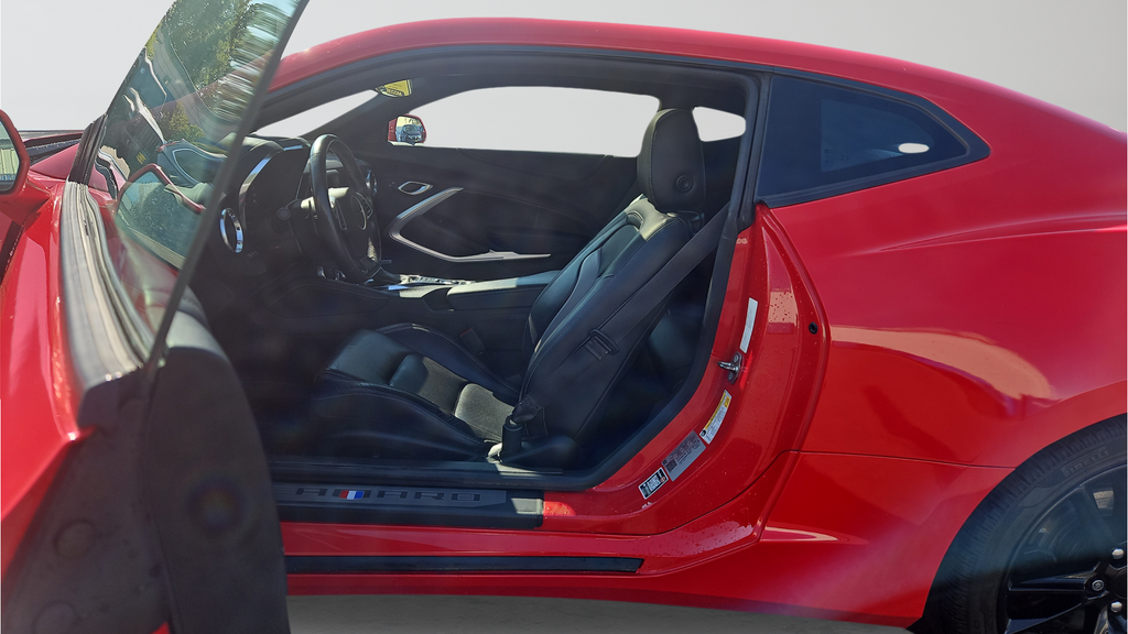 Used 2019 Red Chevrolet 3LT image 17