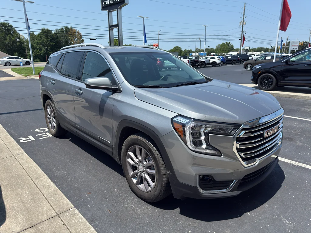 Used 2023 STERLING METALLIC GMC SLT image 6
