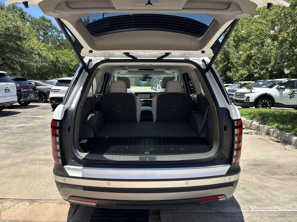New 2026 White Pearl Hyundai SEL Premium FWD image 22