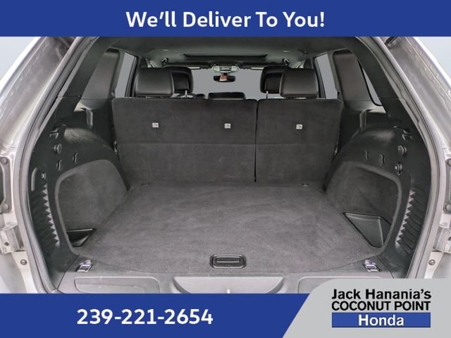 Used 2020 Silver Jeep Altitude image 13