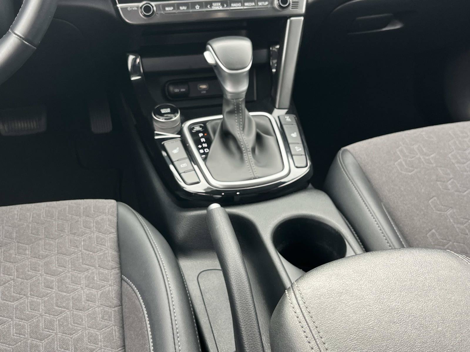 Used 2024 Steel Gray Kia X-Line image 15
