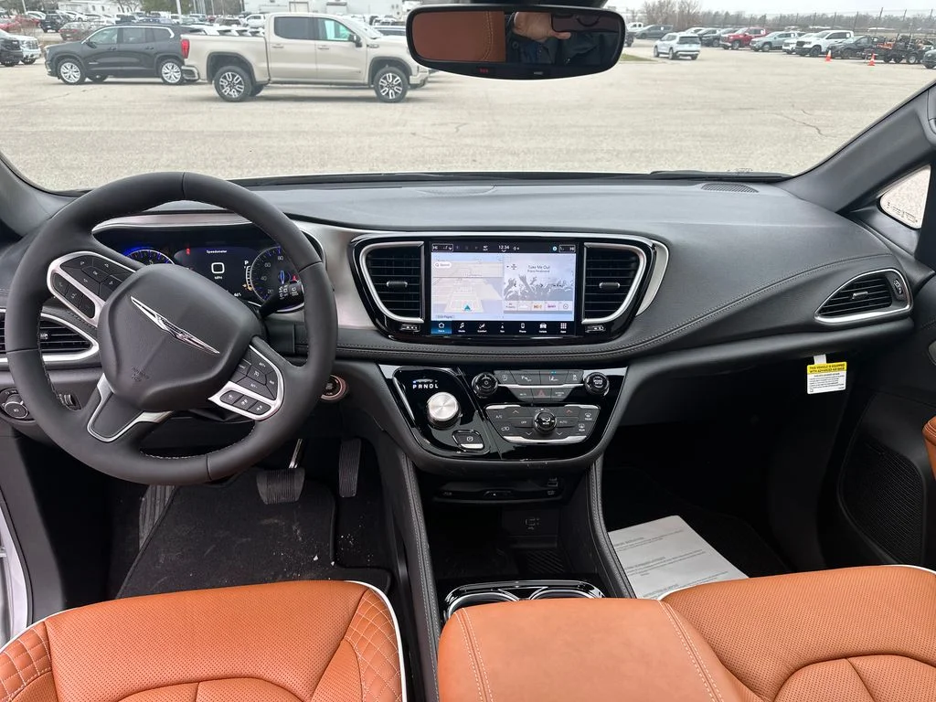 2026 Chrysler Pacifica Pinnacle - Photo 17