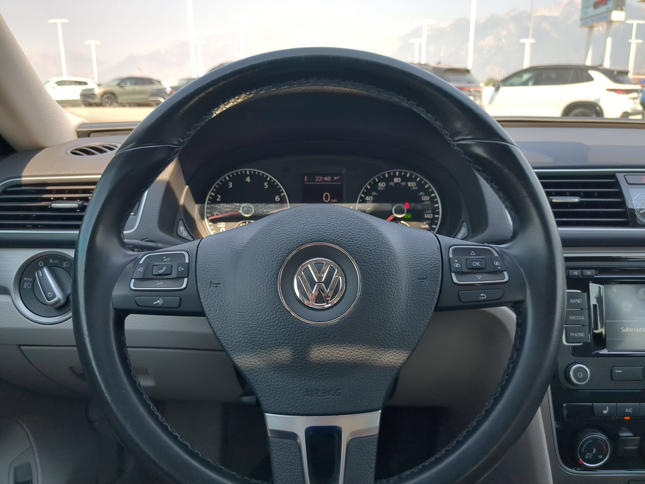 Used 2015 Reflex Silver Metallic Volkswagen 1.8T SE image 17