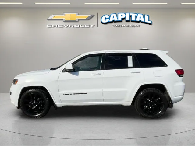 Used 2018 White Jeep Altitude image 2