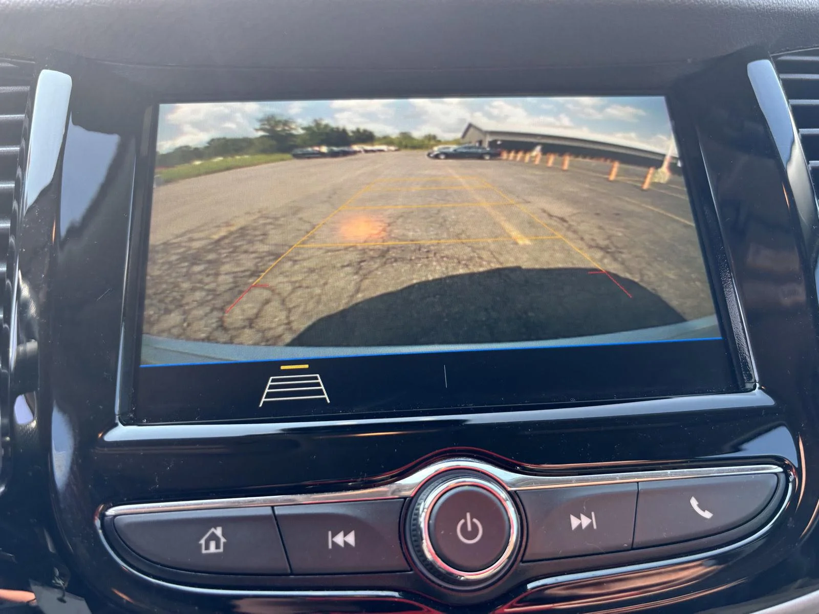 Used 2019 SILVER ICE METALLIC Chevrolet LS image 26