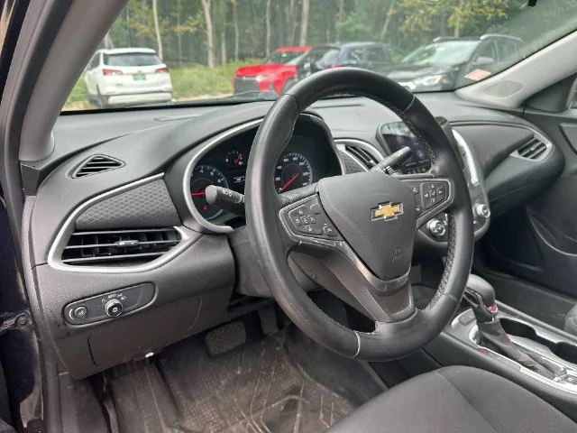 Used 2023 Gray Chevrolet RS image 20