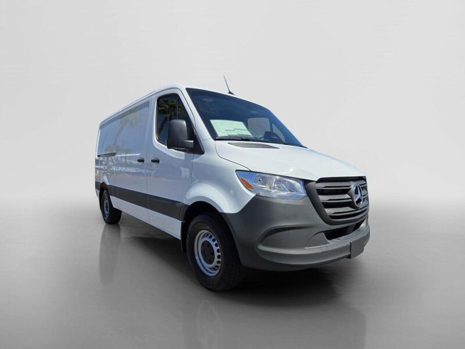 New 2026 Arctic White Mercedes-Benz DCWS2S image 7