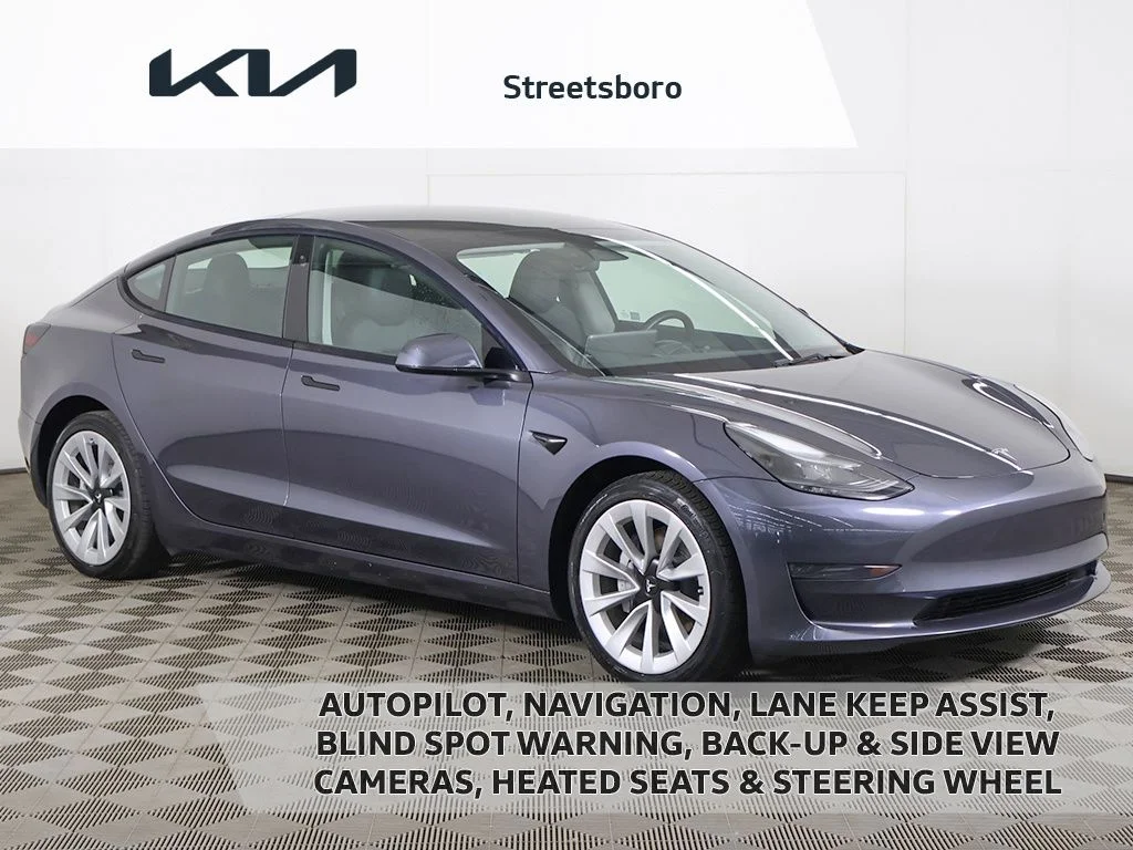 2023 Tesla Model 3 -'s photo