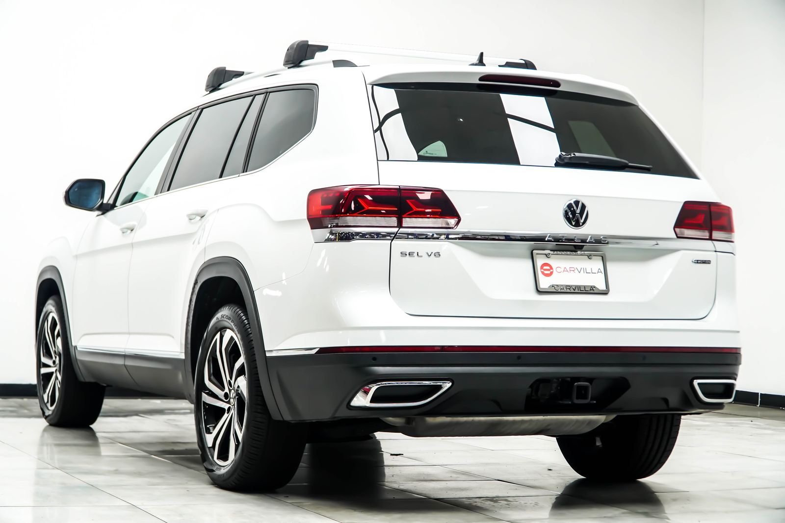 Used 2023 White Volkswagen SEL image 12
