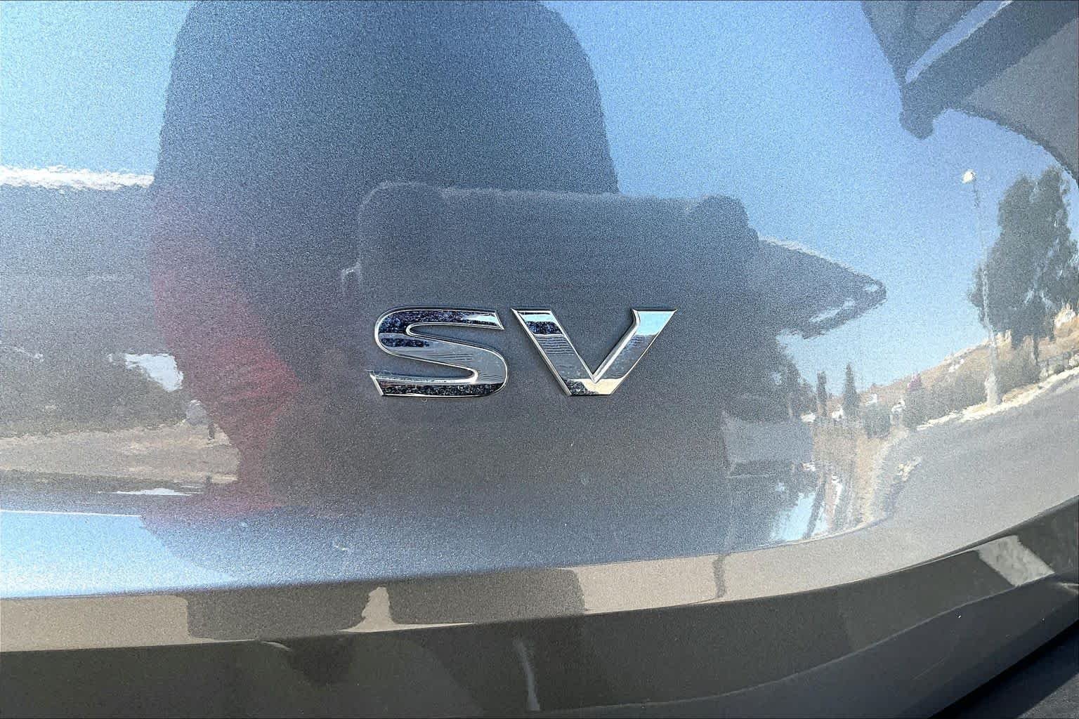 Used 2023 Gun Metallic Nissan SV image 10
