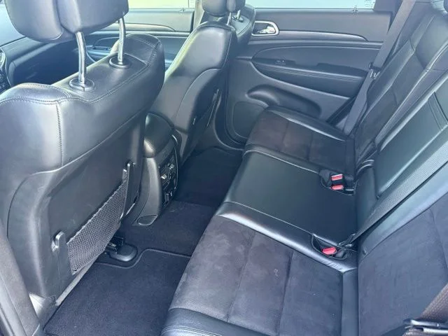 Used 2020 Granite Crystal Metallic Clearcoat Jeep Altitude image 25