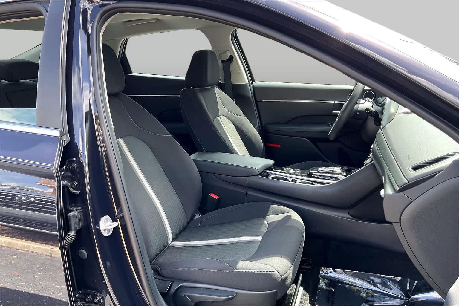 Used 2023 Carbon Blue Hyundai SEL image 8