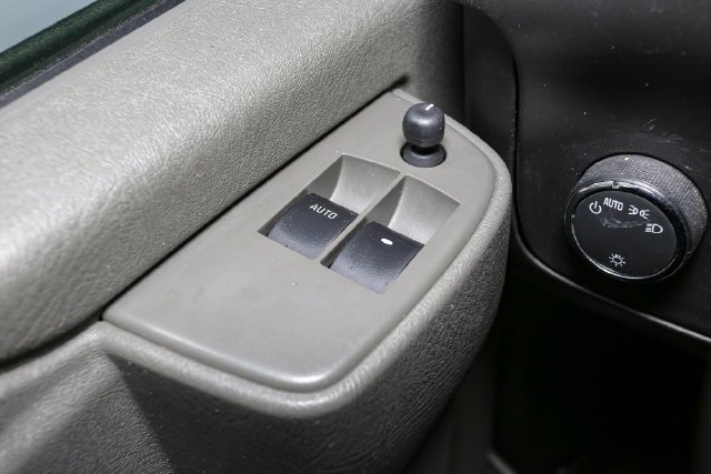 Used 2023 White GMC Work Van image 28