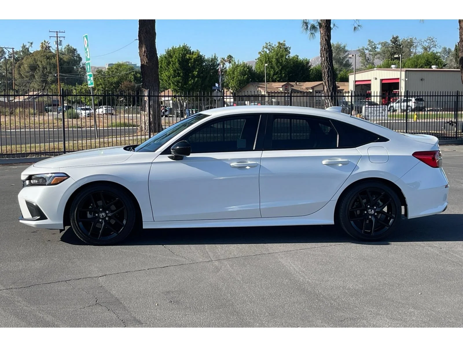 Certified Used 2023 Platinum White Pearl Honda 2.0L 4D SPORT image 26