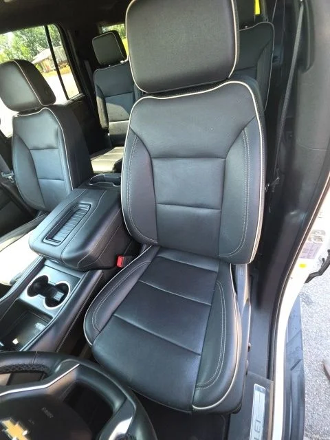 Used 2023 White Chevrolet Premier image 24
