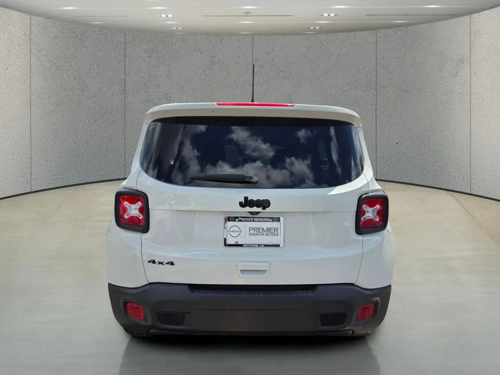 Used 2023 White Jeep Altitude image 4