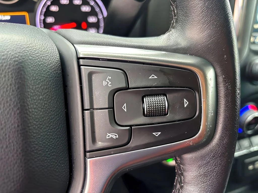 Used 2022 Cherry Red Tintcoat Chevrolet RST image 14