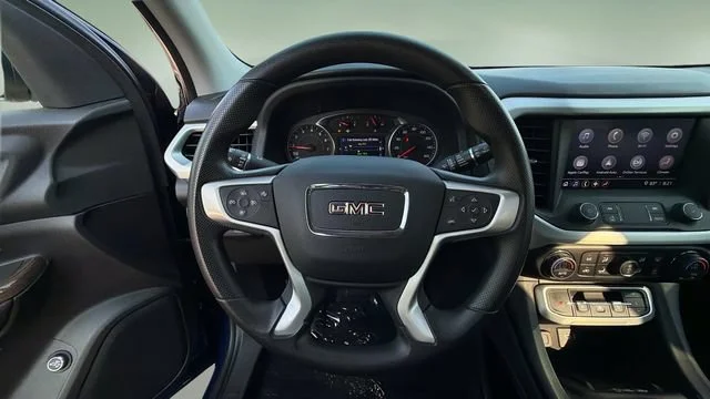 Used 2023 Ultra Blue Metallic GMC SLE image 12