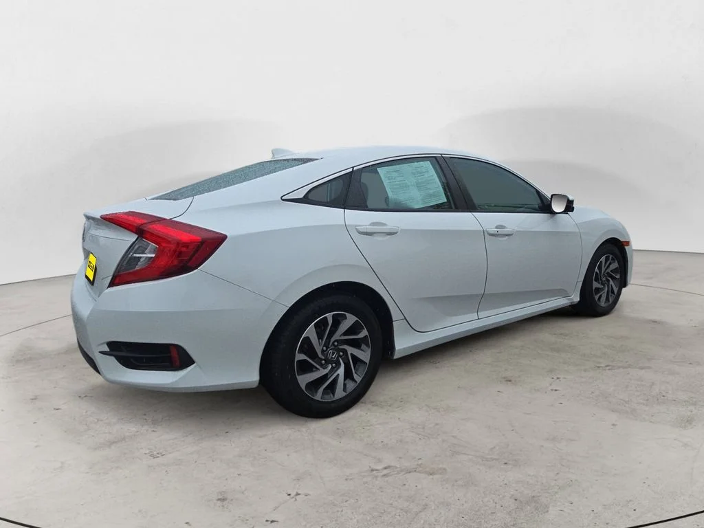Used 2017 White Honda EX image 5