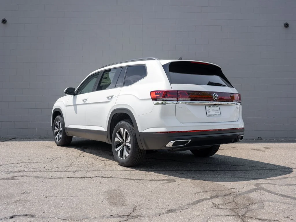 New 2026 Opal White Pearl Volkswagen 2.0T SE image 4