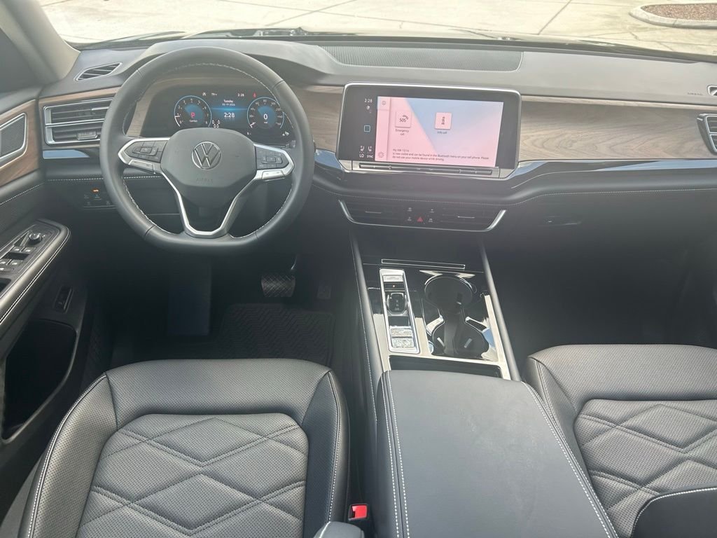 New 2026 Green Volkswagen 2.0T SE w/Technology image 9