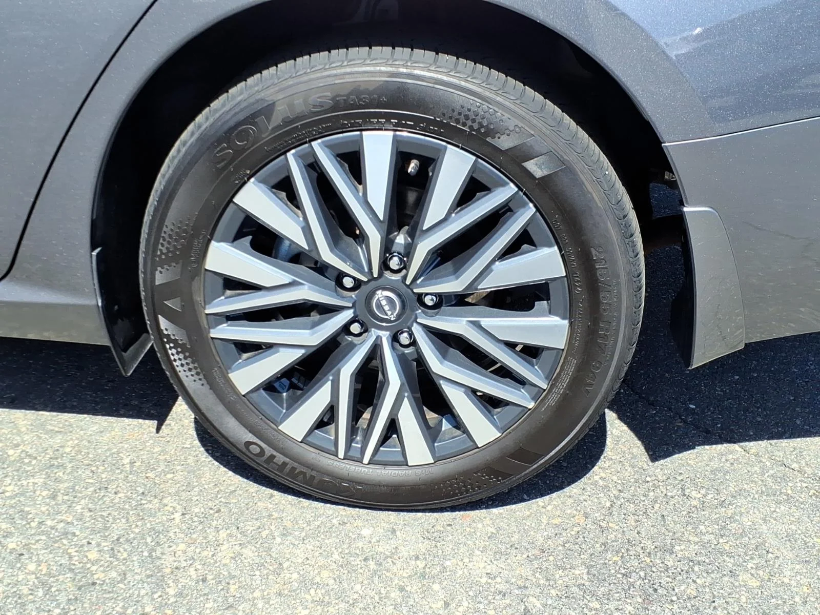 Certified Used 2024 Gun Metallic Nissan 2.5 SV image 9