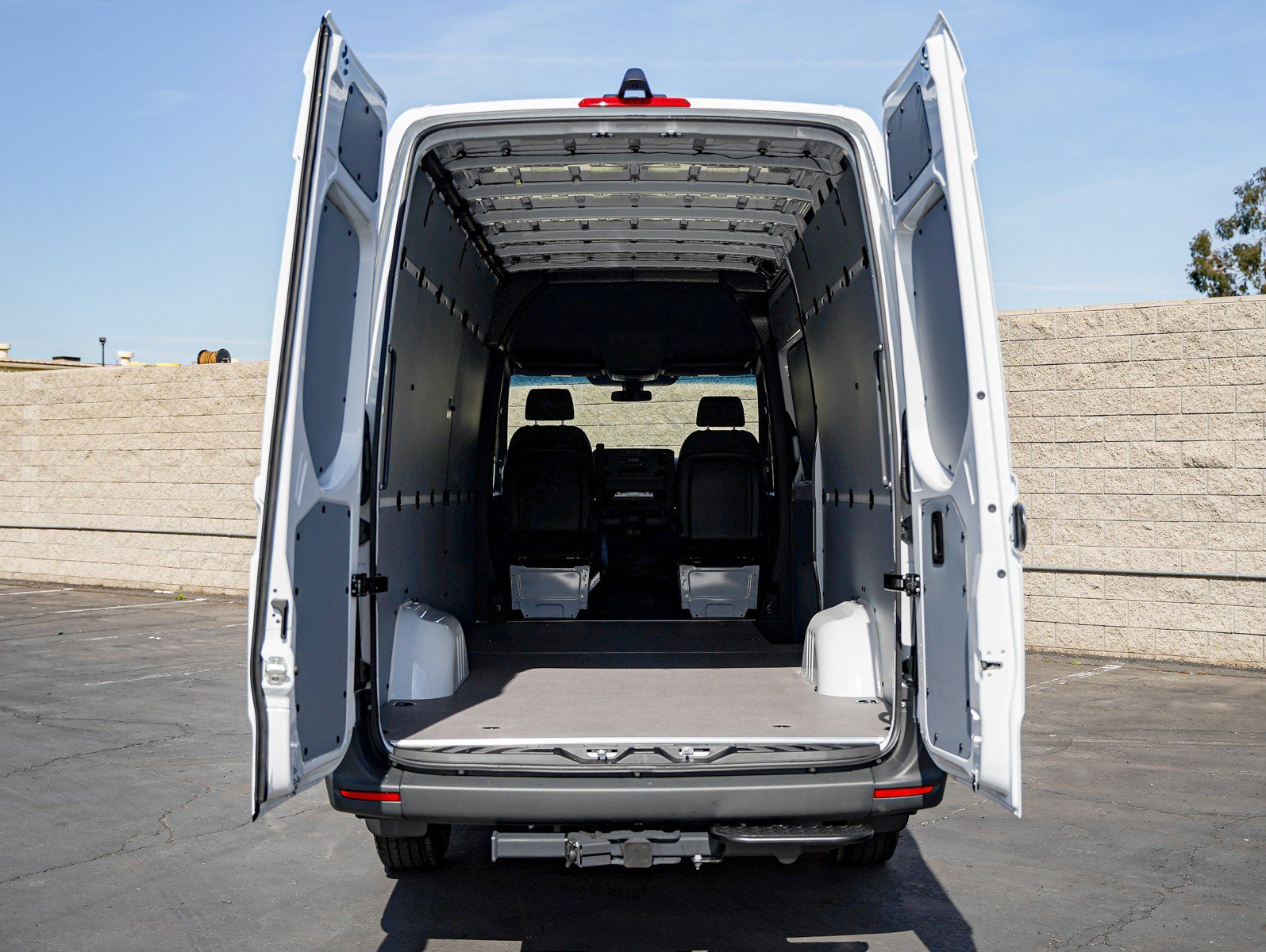 New 2026 Arctic+White Mercedes-Benz 2500 High Roof I4 Diesel 170 RWD image 7