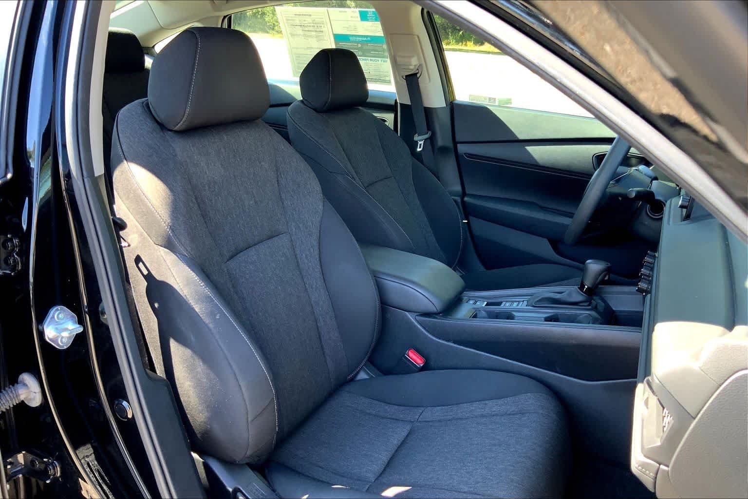 Used 2024 Crystal Black Pearl Honda LX image 9