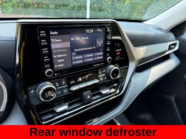 Used 2022 Beige Toyota XLE image 17