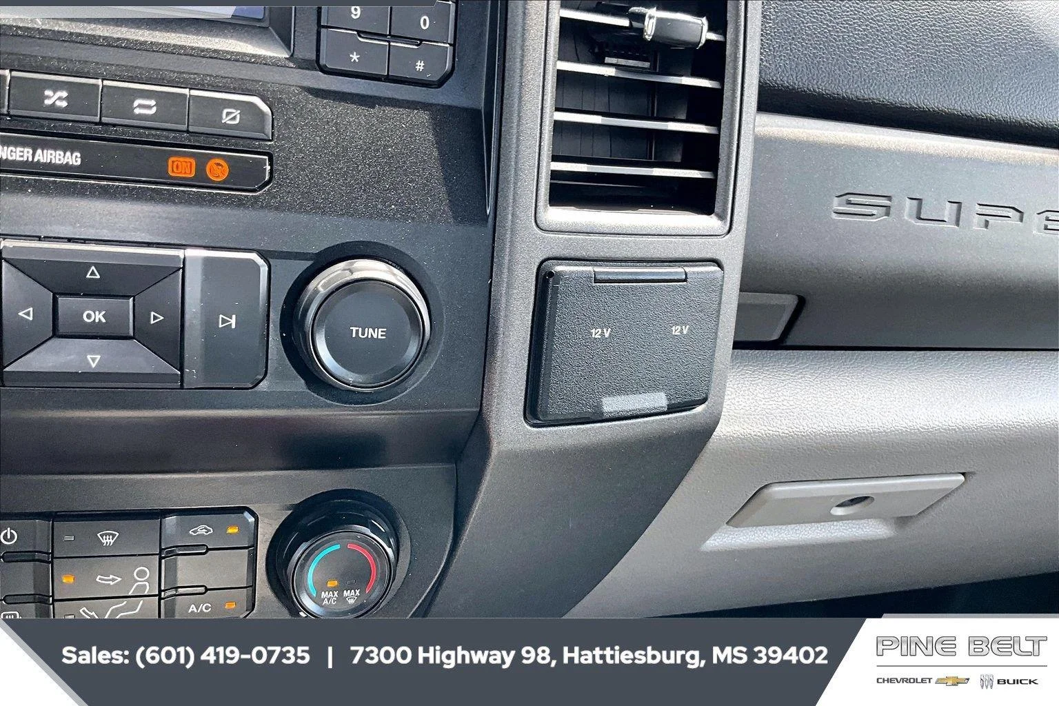 Used 2020 White Ford XL image 22
