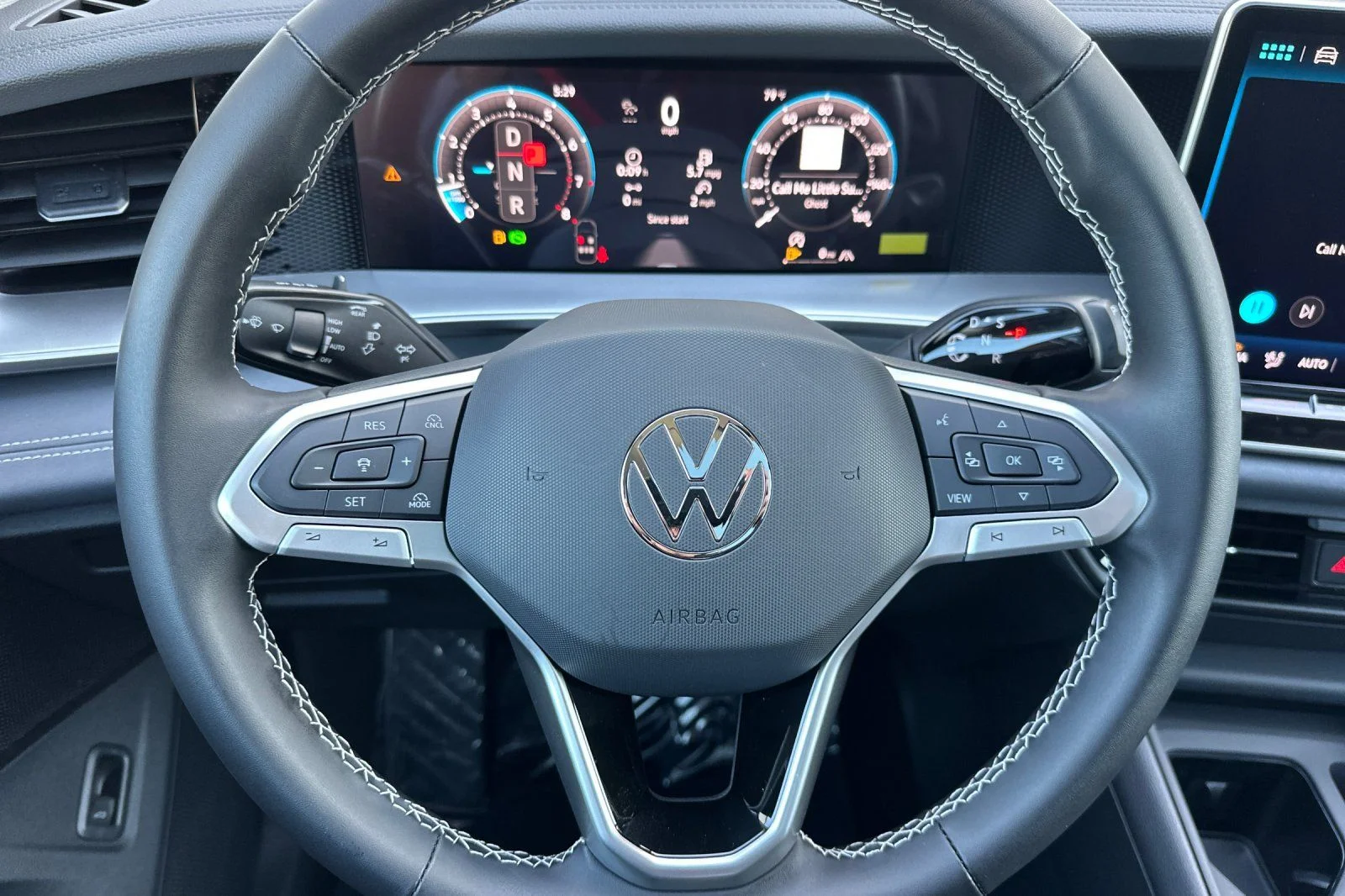 New 2026 Black Volkswagen 2.0T SE image 22