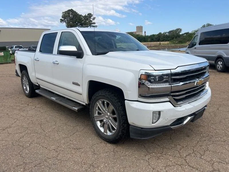 Used 2017 Iridescent Pearl Tricoat Chevrolet High Country image 2