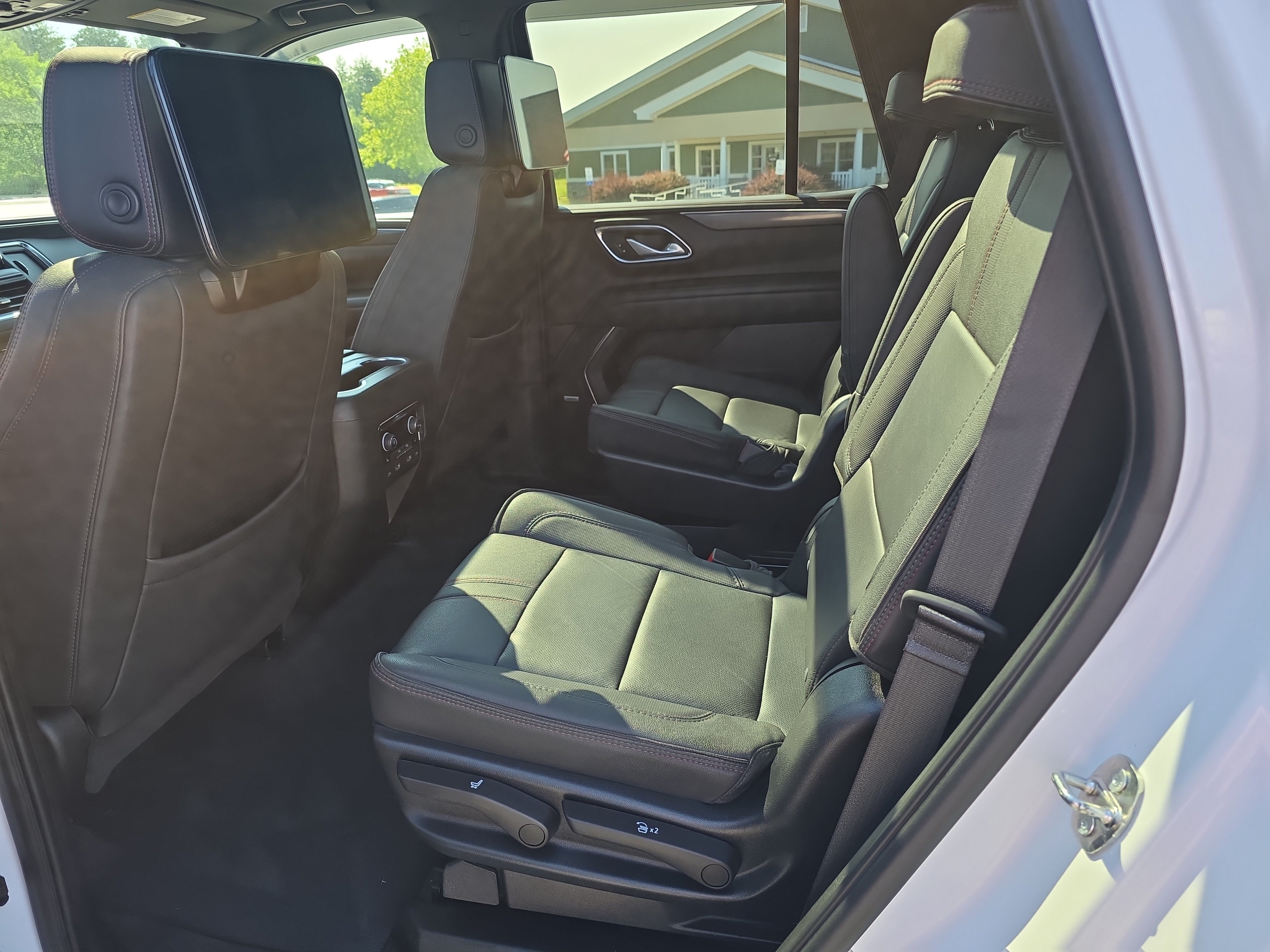 Used 2023 Summit White Chevrolet RST image 11