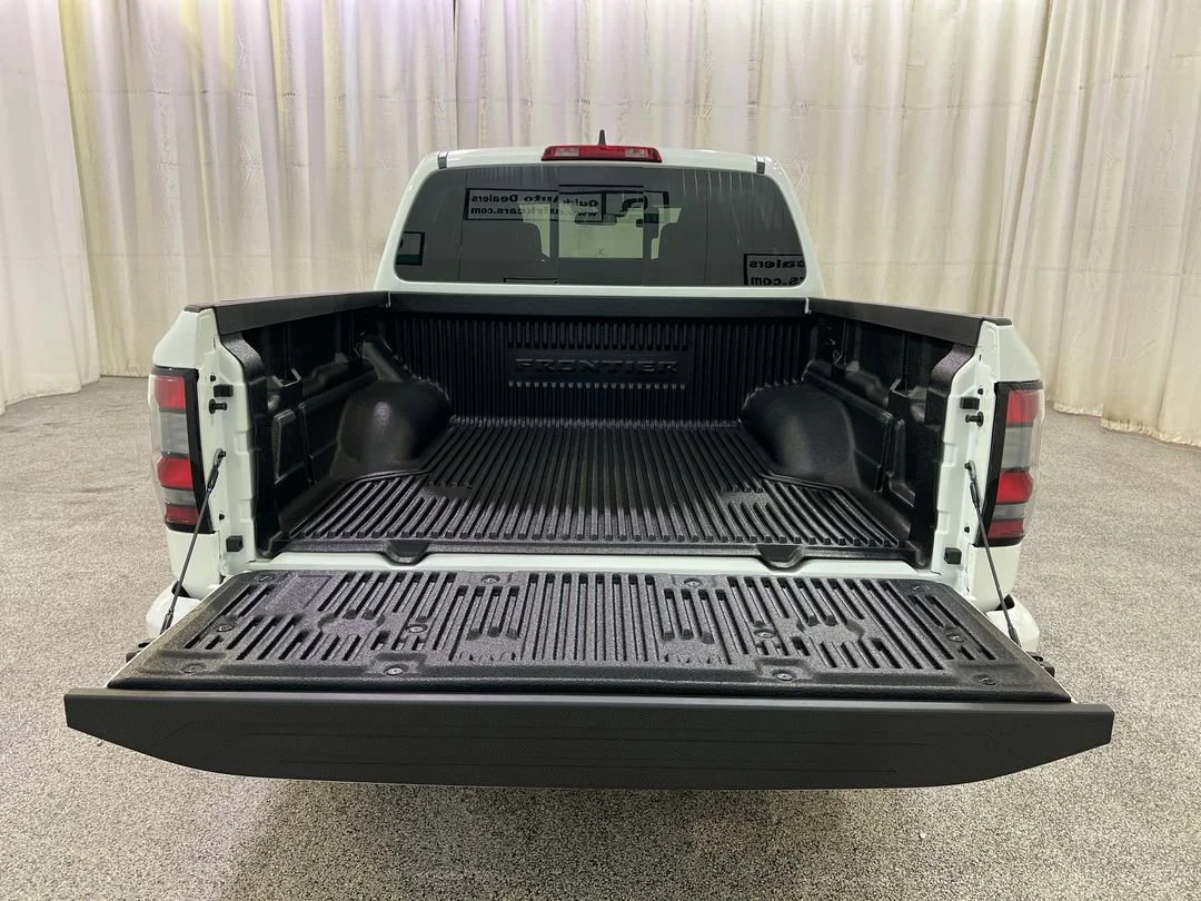 New 2026 Glacier White Nissan Crew Cab SV image 16