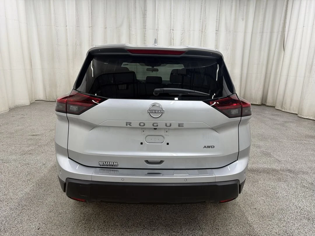 2025 Nissan Rogue SV - Photo 7