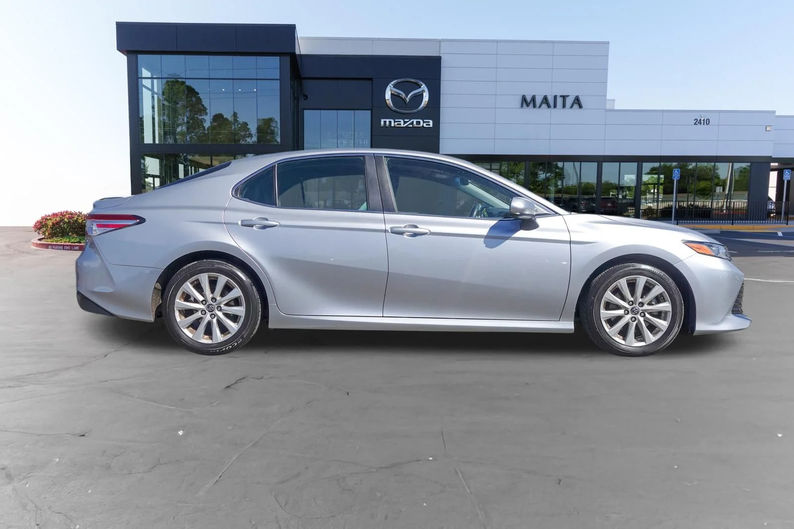 Used 2018 Toyota Camry LE with VIN 4T1B11HK3JU009511 for sale in Sacramento, CA