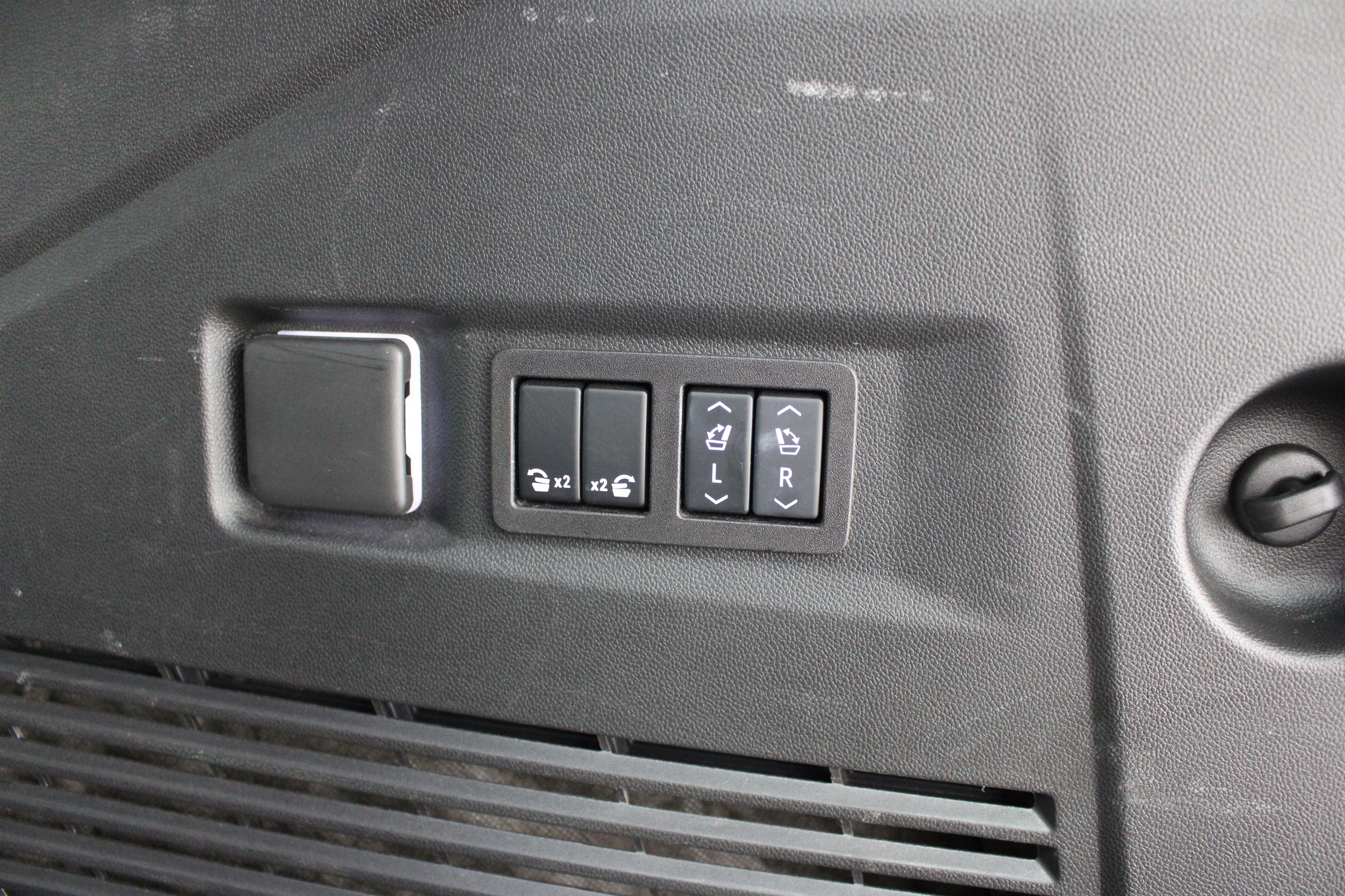 2025 Chevrolet Tahoe High Country - Photo 25
