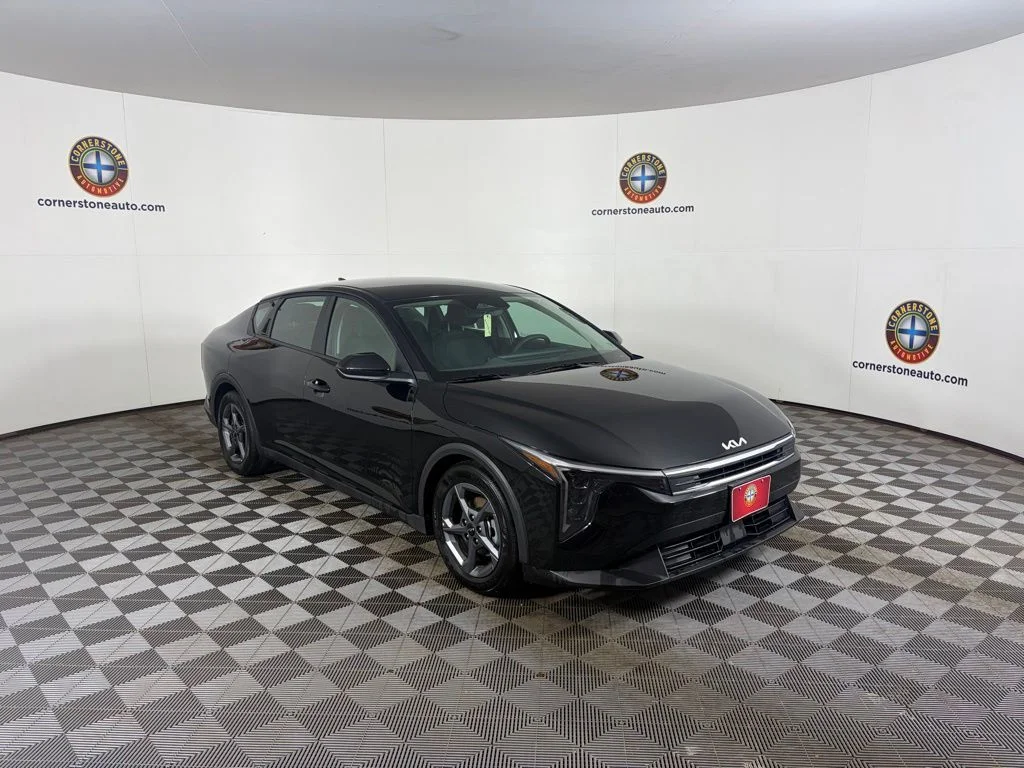 2025 Kia K4 LXS - Photo 6