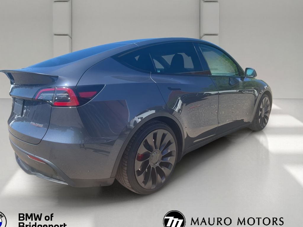Used 2023  Tesla Performance image 4