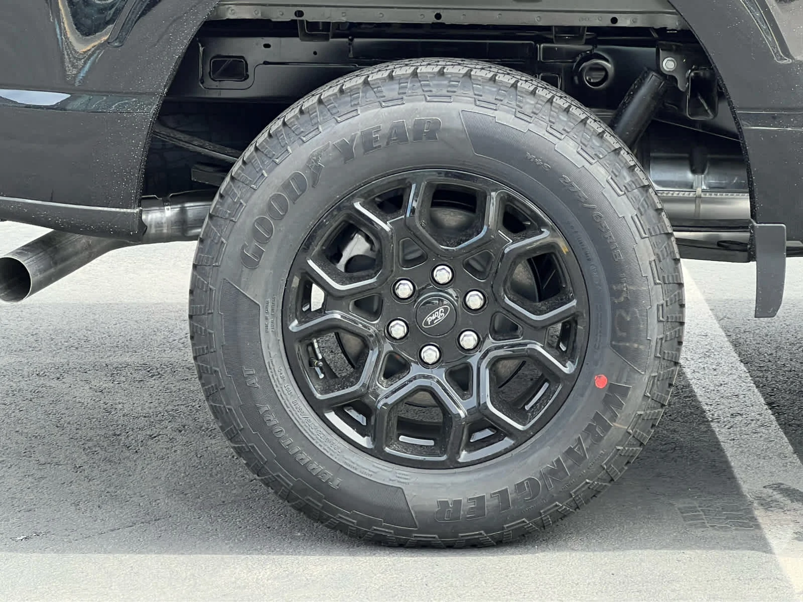 New 2026 Agate Black Metallic Ford XLT image 15