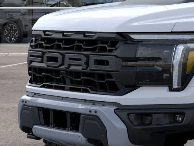 2025 Ford F-150 Raptor - Photo 17