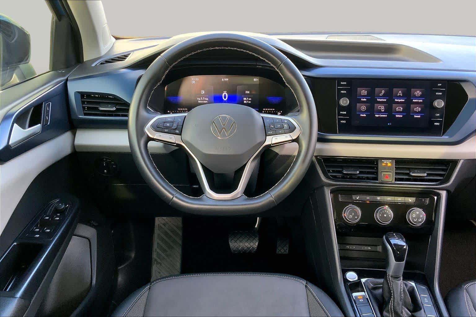 Pre-Owned 2023 Volkswagen Taos SE