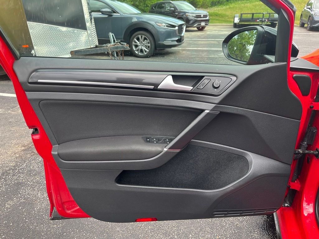 Used 2017 Red Volkswagen Sport image 9