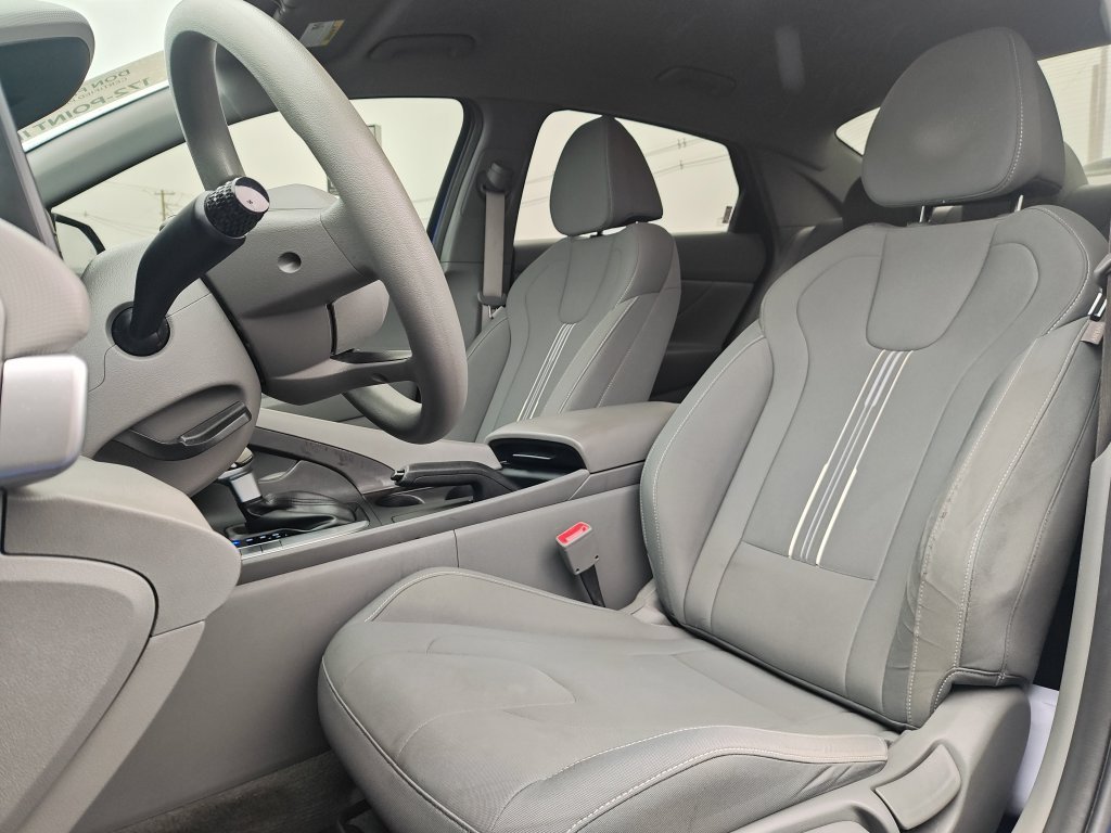 Used 2023 Blue Hyundai SEL image 13