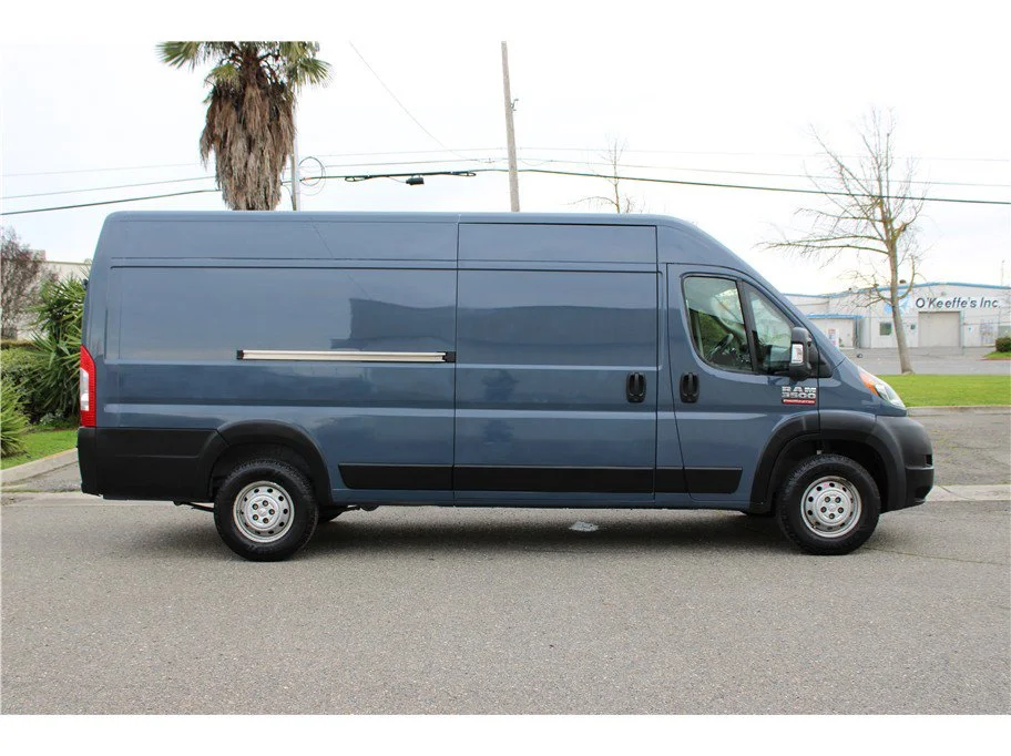Used 2022 Blue Ram 3500 High Roof Extended Van 3D image 4