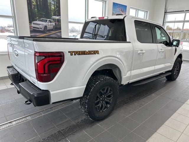 New 2025 Oxford White Ford Tremor® image 13