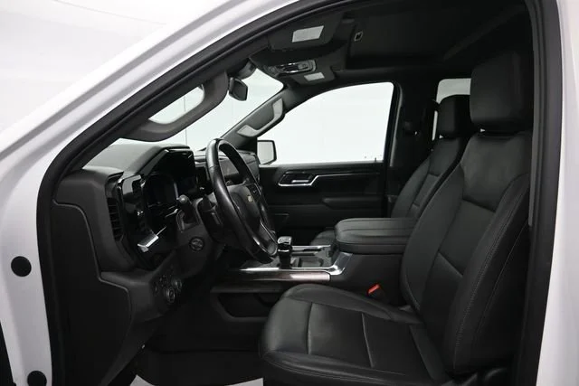 Used 2023 Summit White Chevrolet LTZ image 9